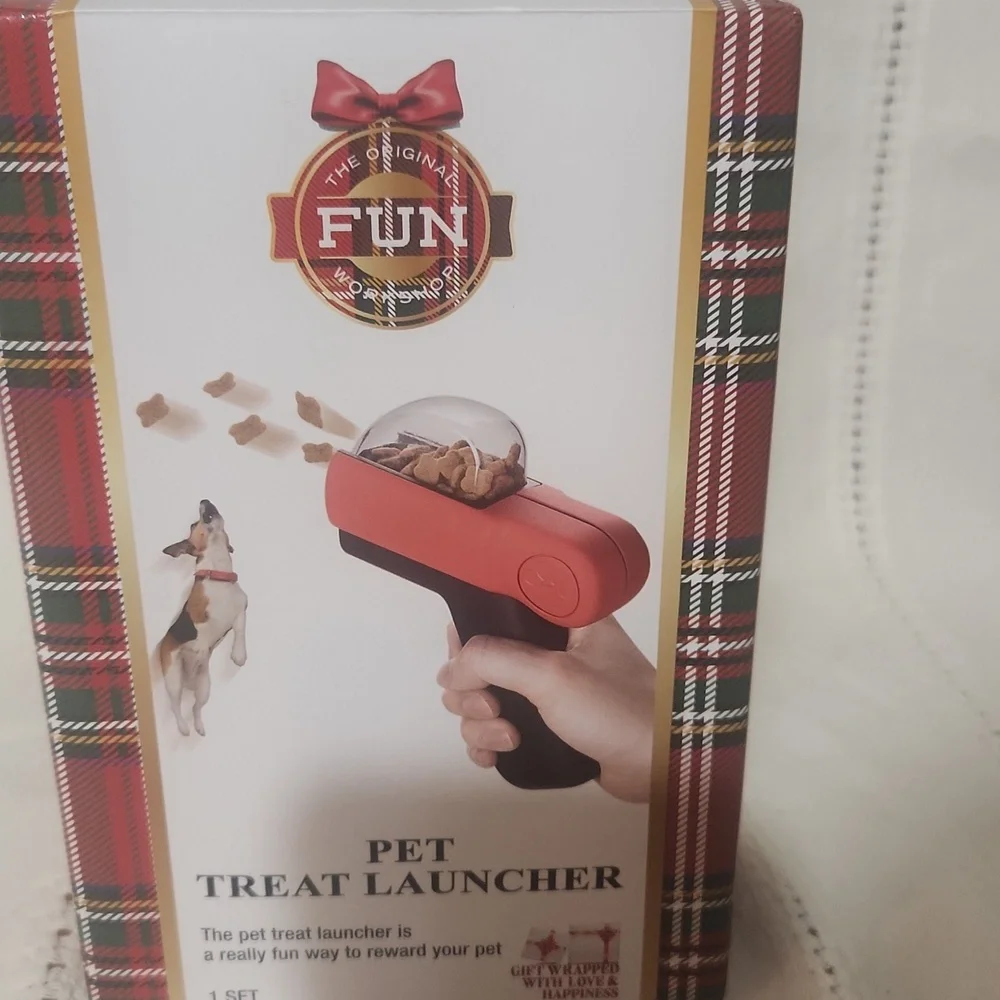 Pet Treat Launcher